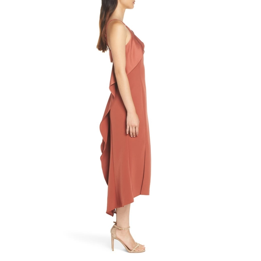 More like a junior large than a woman large. - Picture 4 of 5